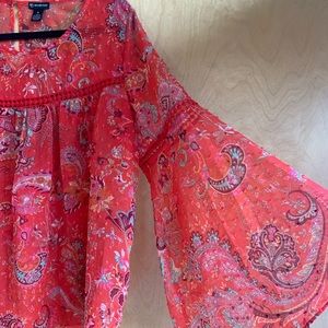 Belle-sleeve Floral Blouse